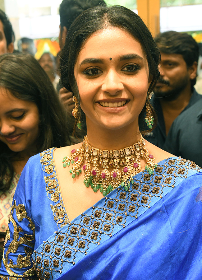 Actress_20Keerthy_20Suresh_20at_20Hanamkonda_20Photos_7.jpg 7