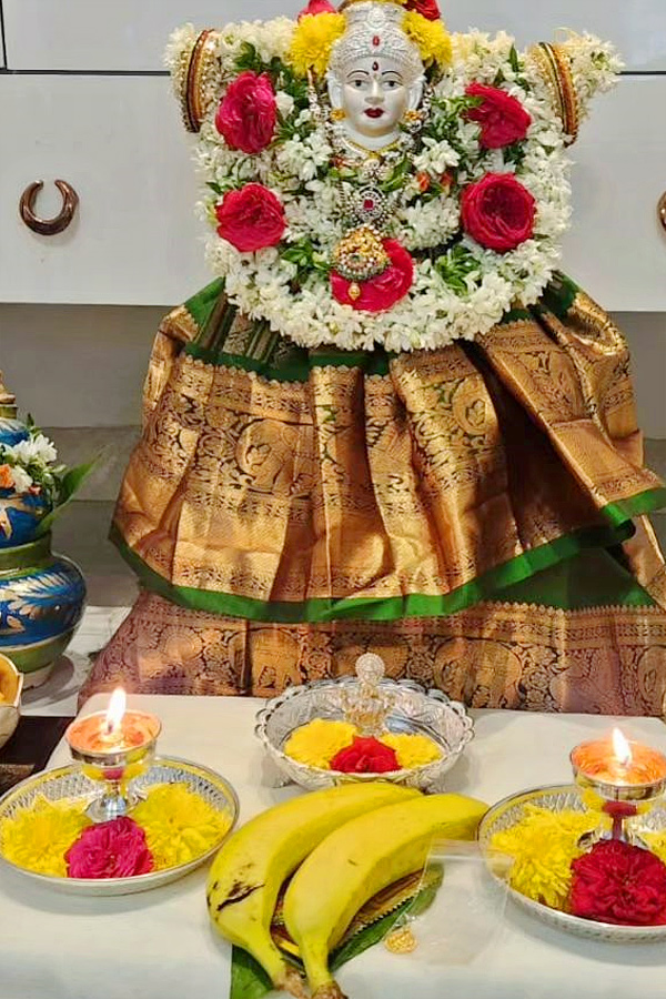 Heroine_20laya_20varalakshmi_20vratam_20pooja_20photos_20_285_29.jpg 6