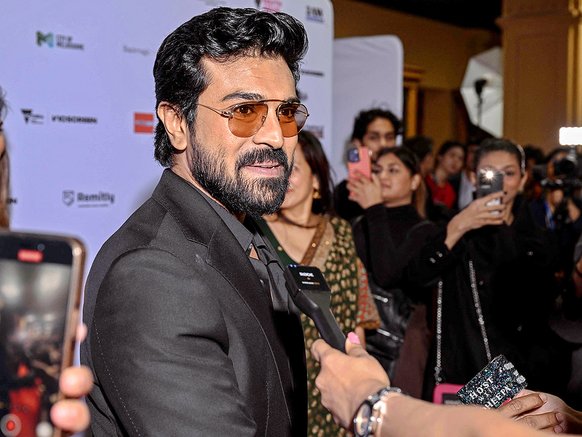 Ram_20Charan_20in_20Indian_20Film_20Festival_20of_20Melbourne_20Awards_16.jpg 15