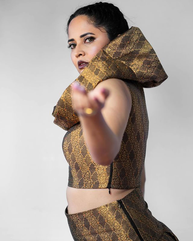 anasuya5.jpg 7