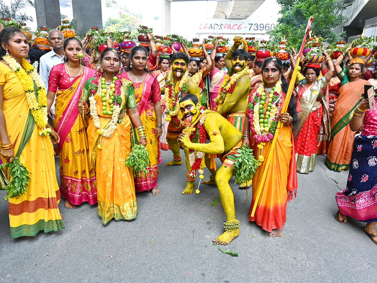 Ganga_20Teppotsavam_20Celebrations_202024_20In_20Khairatabad_20Photo_20Gallery__20_2829_29.jpg 30