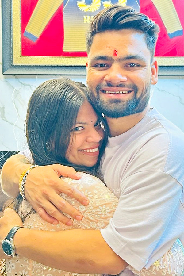 Team_20India_20Cricketers_20share_20heartwarming_20Raksha_20Bandhan_20posts_20about_20siblings_20Photos_20_2812_29.jpg 4