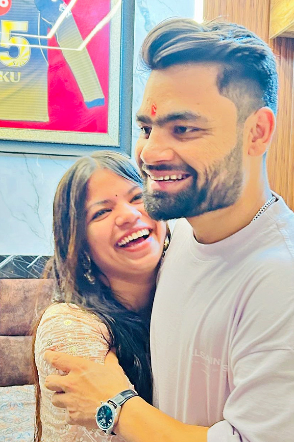 Team_20India_20Cricketers_20share_20heartwarming_20Raksha_20Bandhan_20posts_20about_20siblings_20Photos_20_283_29.jpg 6