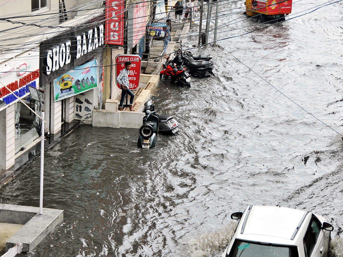 heavy_20rain_20in_20hyderabad_20photos_14.jpg 13