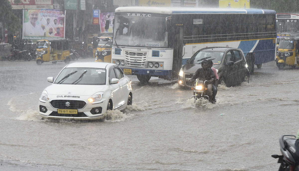 heavy_20rains_20in_20telangana_202024_20photos_1.jpg 1