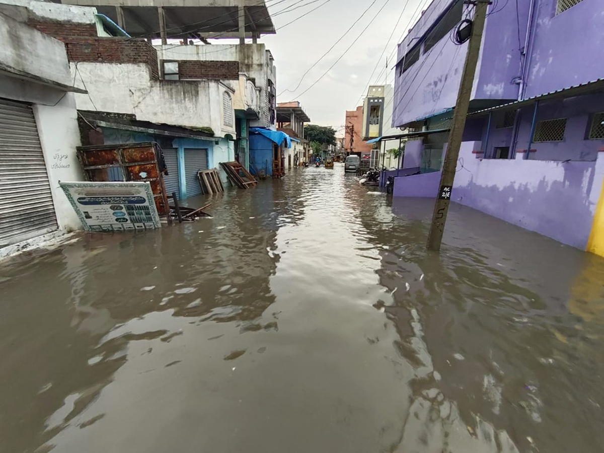 heavy_20rains_20in_20telangana_202024_20photos_11.jpg 11
