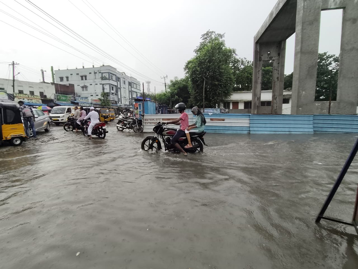 heavy_20rains_20in_20telangana_202024_20photos_19.jpg 19