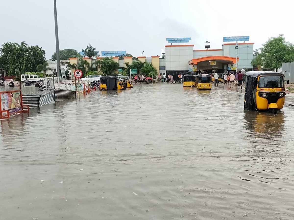 heavy_20rains_20in_20telangana_202024_20photos_20.jpg 20