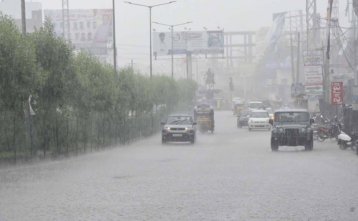 heavy_20rains_20in_20telangana_202024_20photos_6.jpg 6