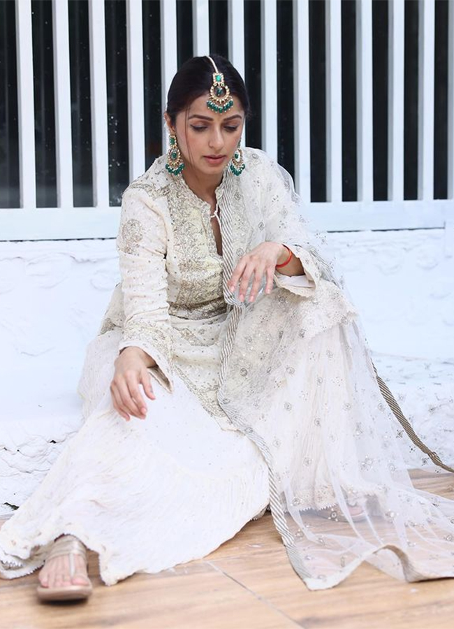 Actress_20Bhumika_20Chawla_20photos__20_2812_29.jpg 12