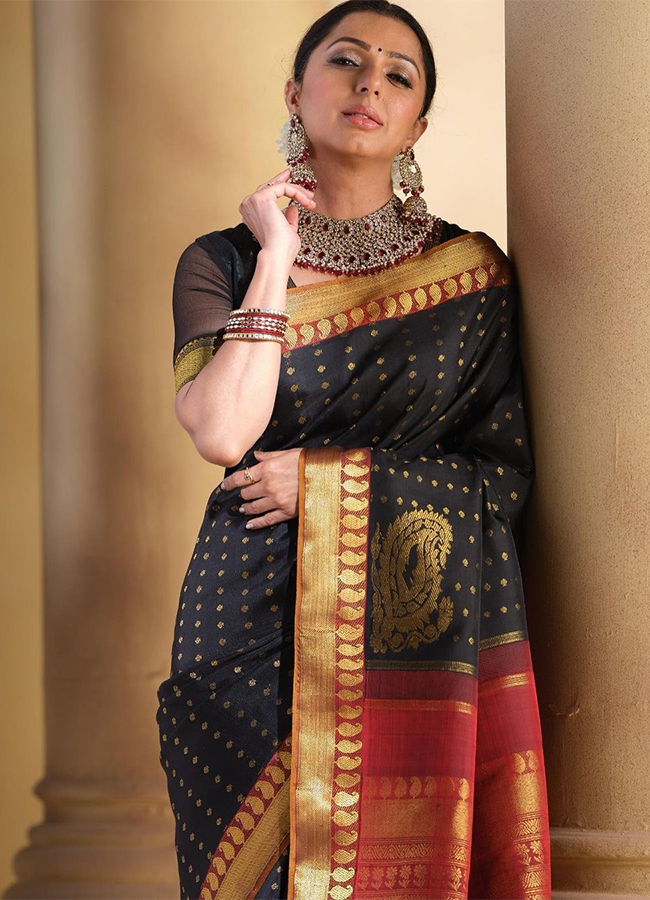 Actress_20Bhumika_20Chawla_20photos__20_286_29.jpg 6