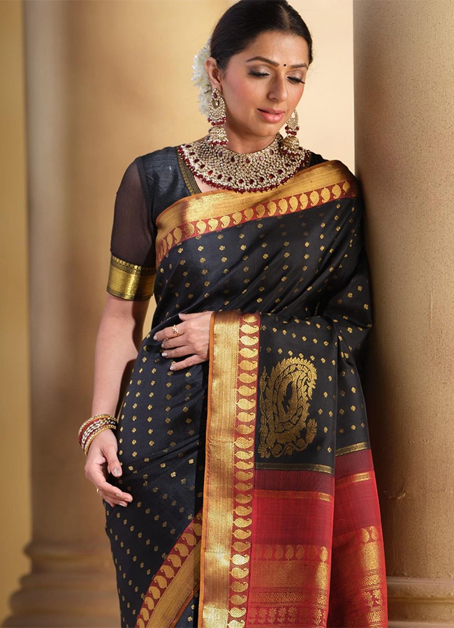 Actress_20Bhumika_20Chawla_20photos__20_287_29.jpg 7