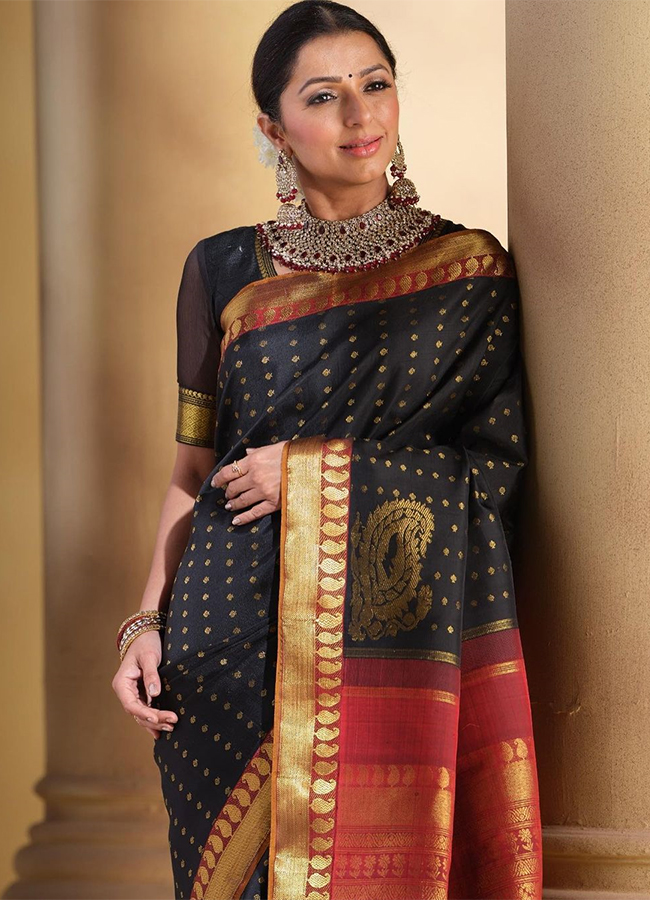 Actress_20Bhumika_20Chawla_20photos__20_288_29.jpg 8