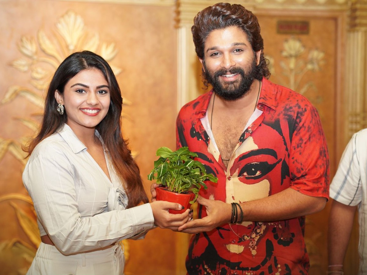 Allu-Arjun-Aay-Team-3.jpg 3