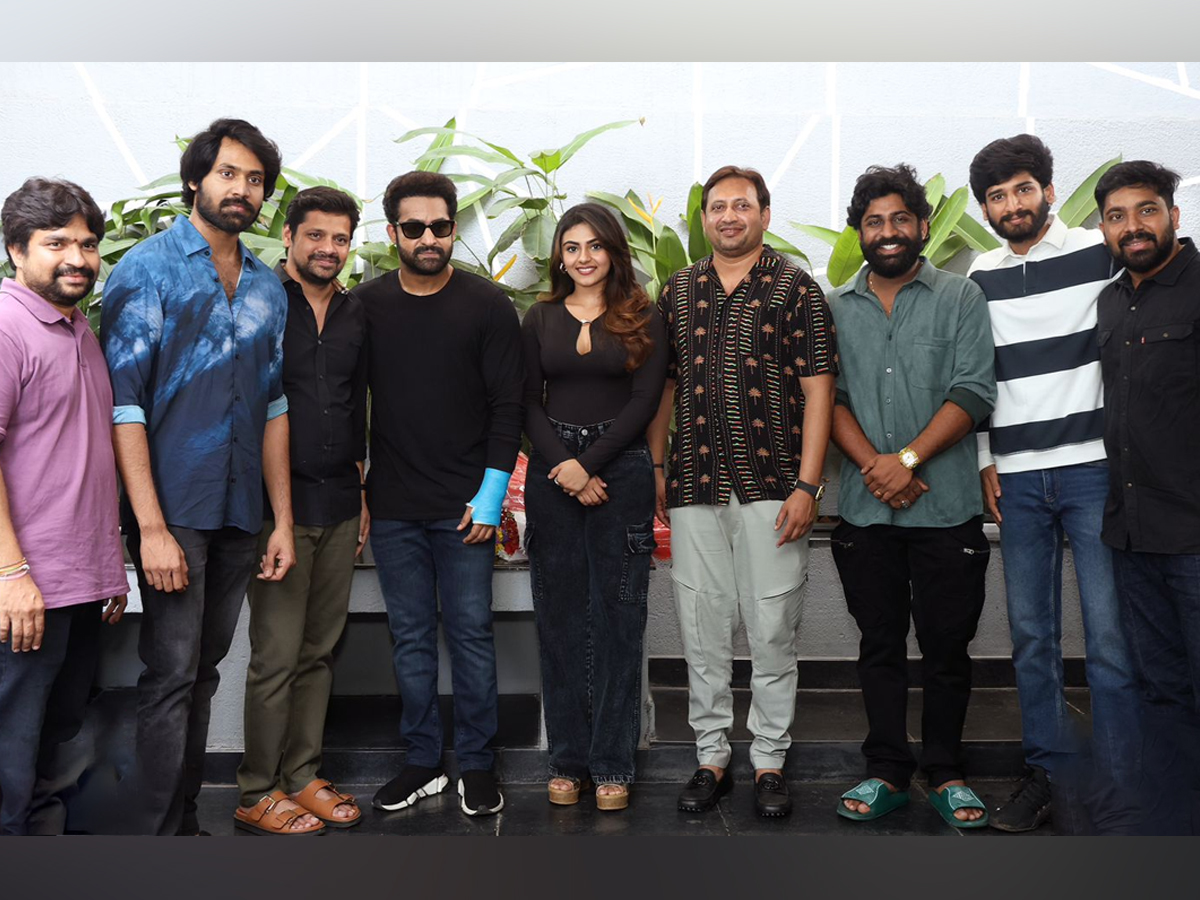 Allu-Arjun-Aay-Team-6.jpg 6