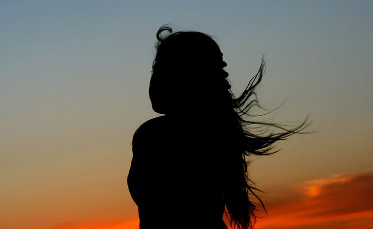 Girl1.jpg