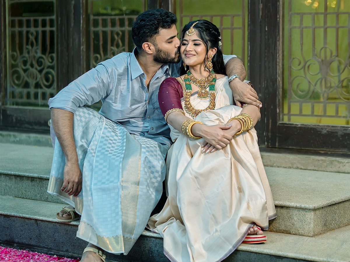 Megha_20Akash_20gets_20engaged_20after_206_20years_20of_20love_20photos_1.jpg 1