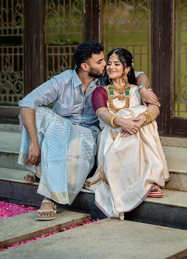 Megha_20Akash_20gets_20engaged_20after_206_20years_20of_20love_20photos_4.jpg 4