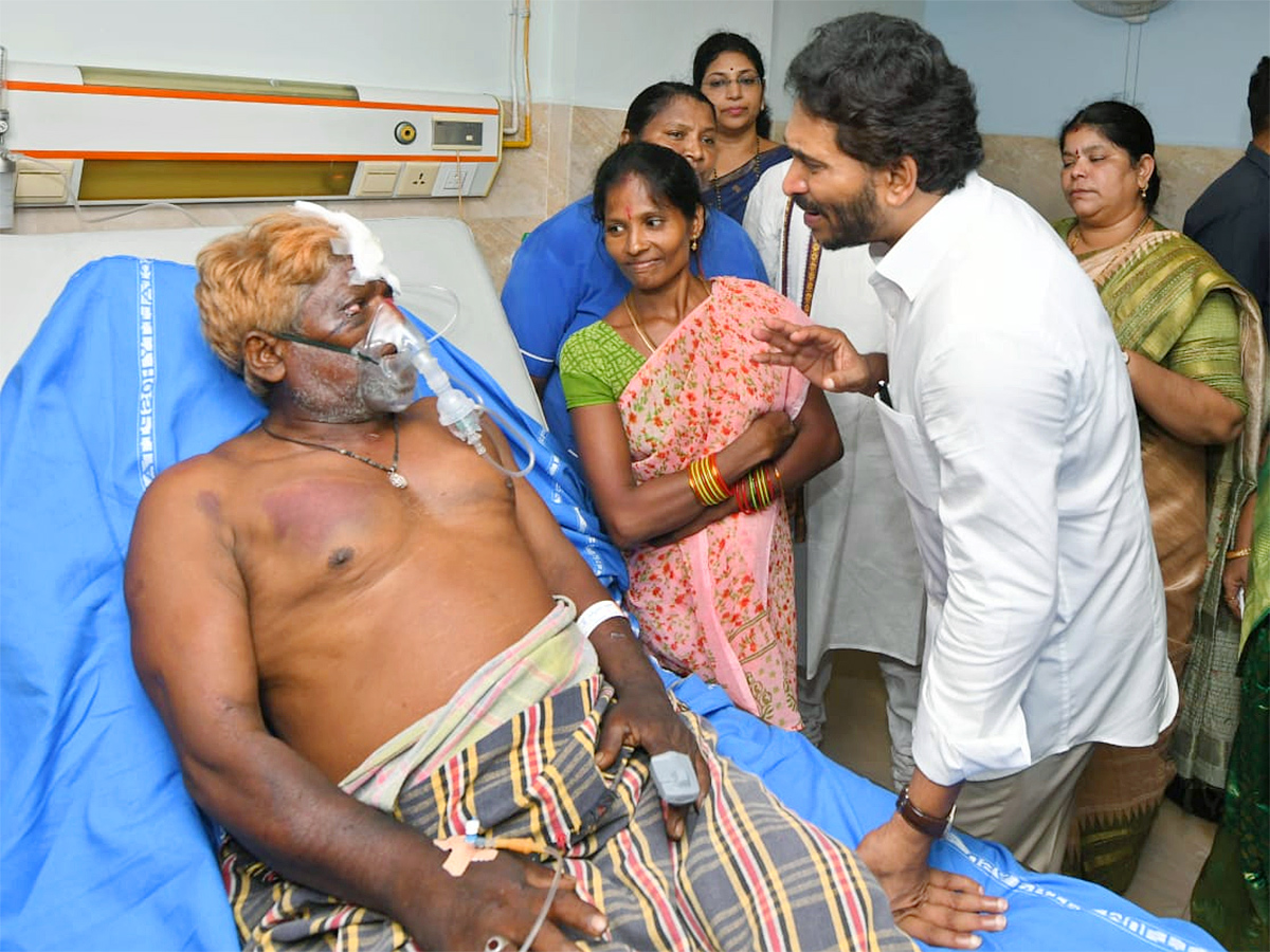 YS_20Jagan_20Visits_20Anakapalle_20Atchutapuram_20Sez_20Incident_20Photos_7.jpg 7