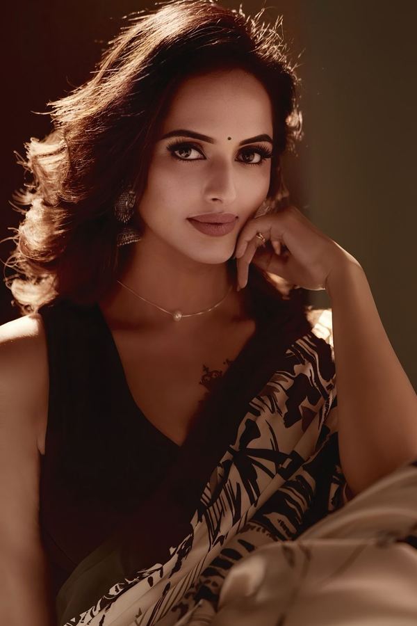 Jyothi-Poorvaj-1.jpg 2