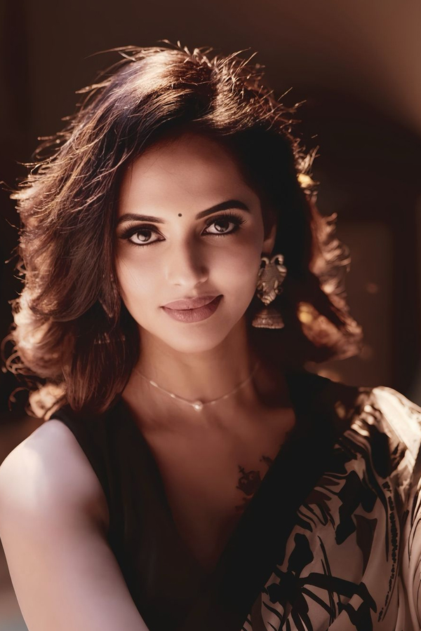 Jyothi-Poorvaj-2.jpg 3