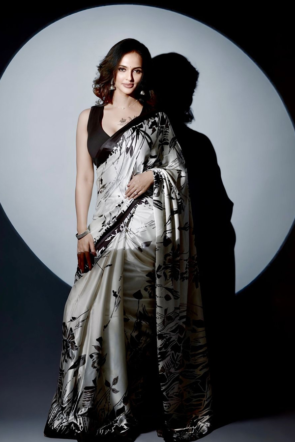 Jyothi-Poorvaj-6.jpg 7
