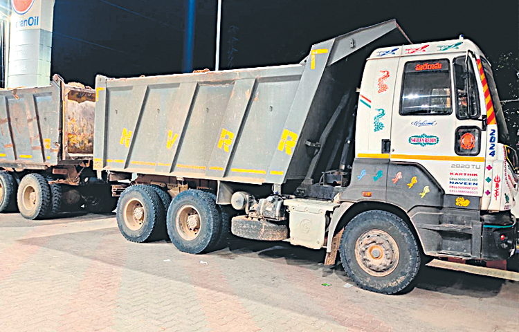 lorry.jpg