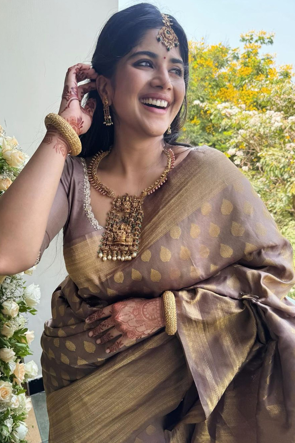Megha-Akash-11.jpg 12