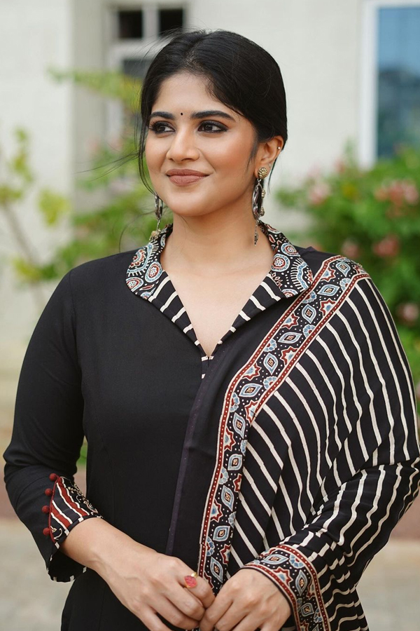 Megha-Akash-12.jpg 13