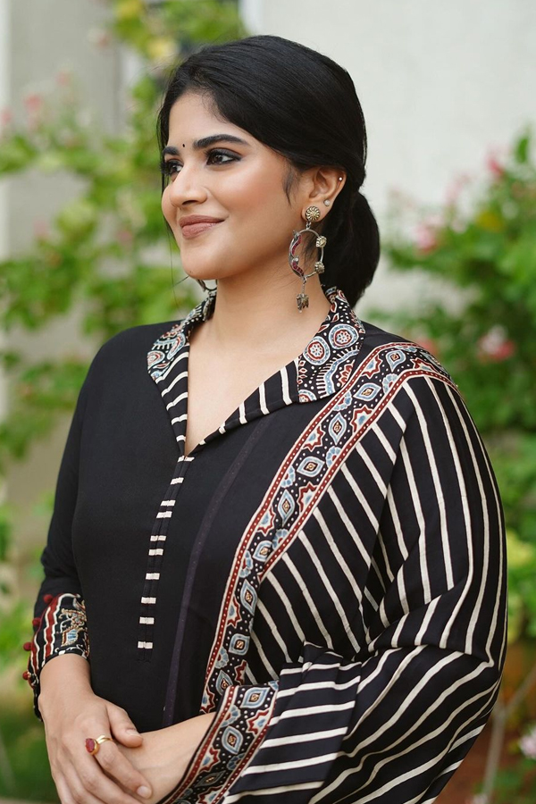 Megha-Akash-13.jpg 14