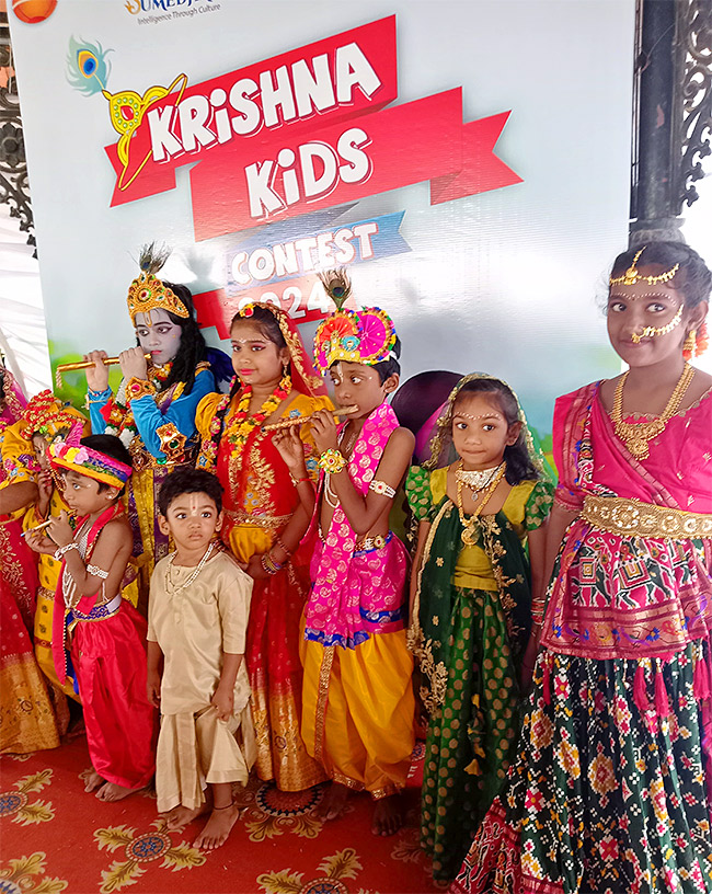 sri_20krishna_20janmashtami_20celebrations_20in_20telugu_20states_12.jpg 12