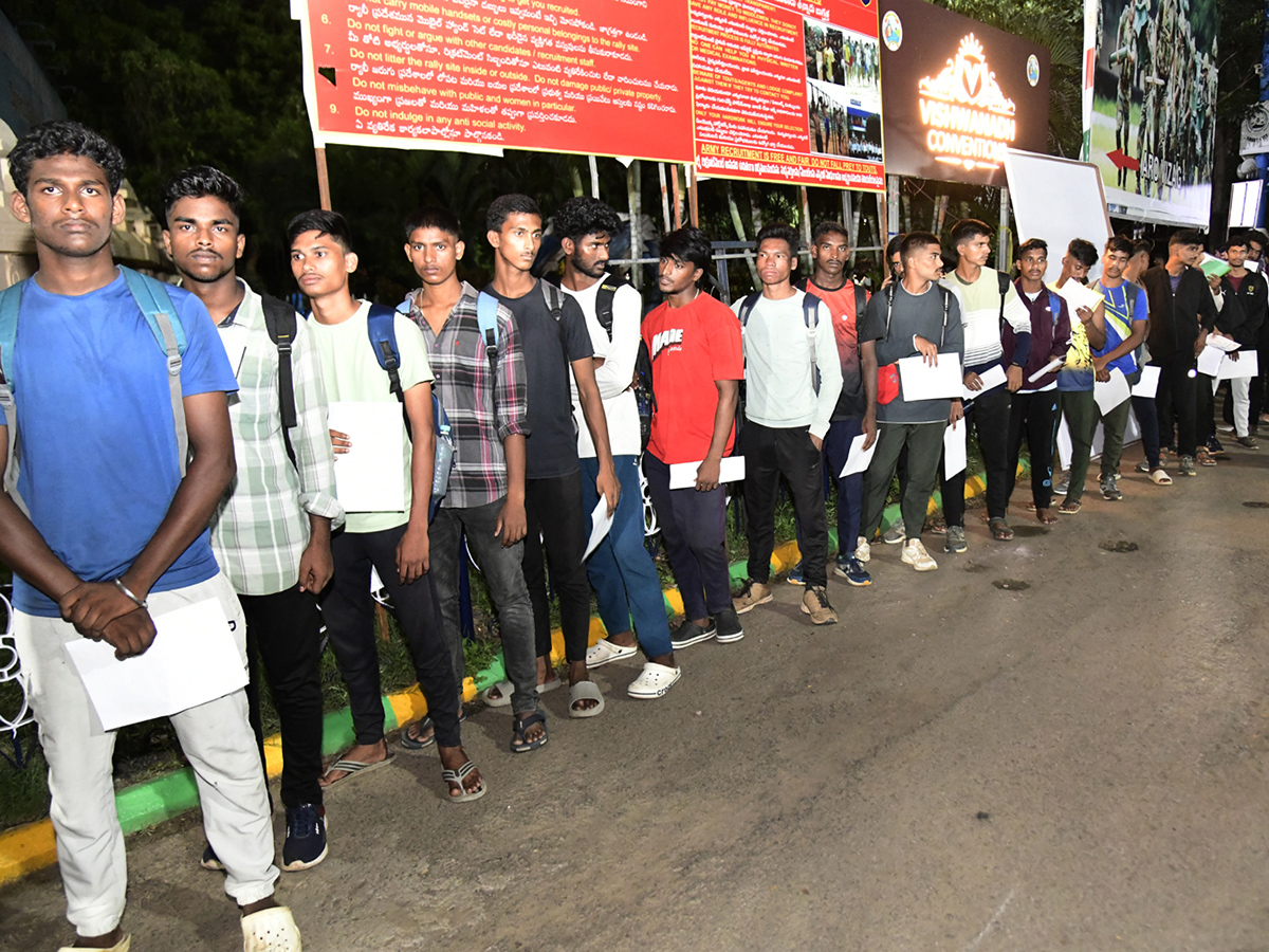Army_20Recruitment_20In_20Visakhapatnam_20Photos_10.jpg 10