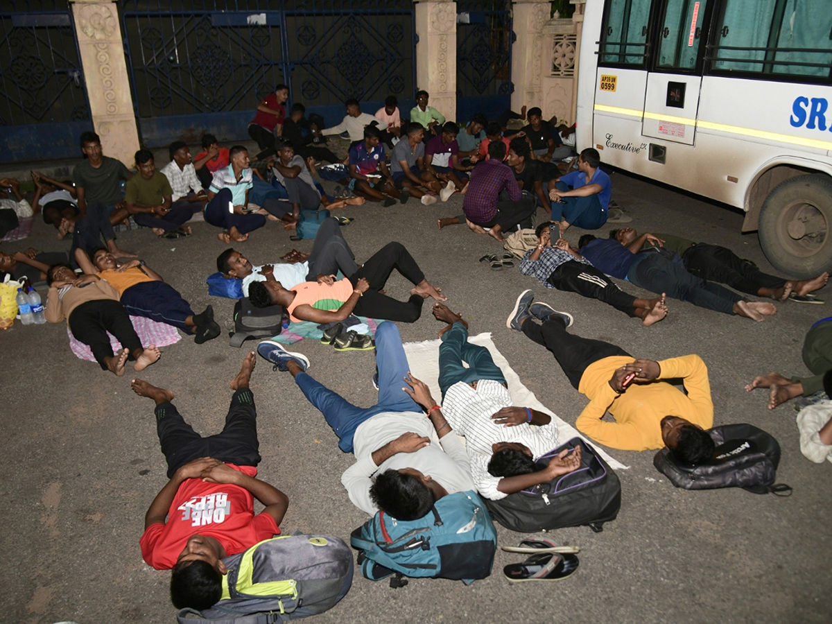 Army_20Recruitment_20In_20Visakhapatnam_20Photos_15.jpg 14