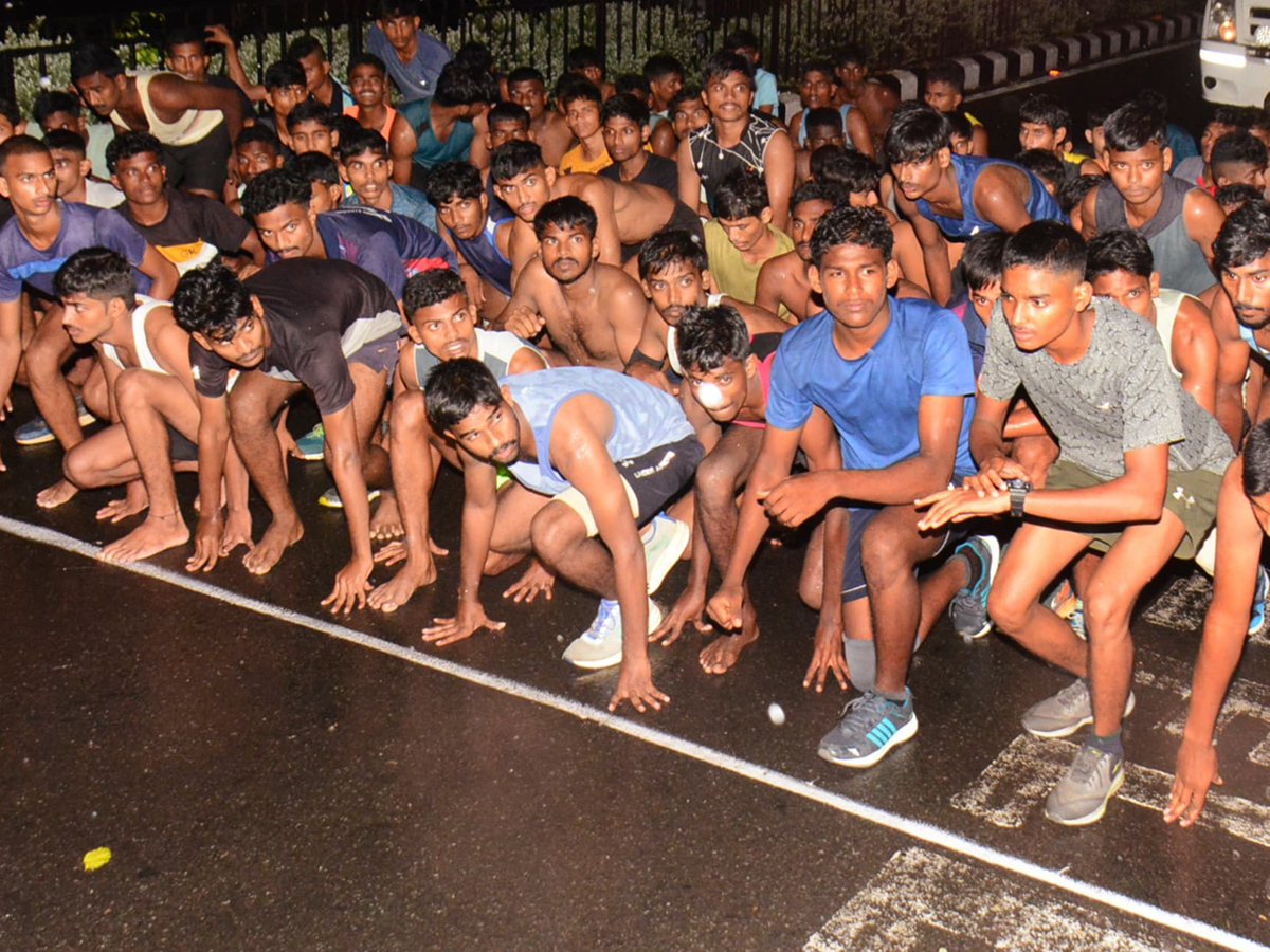 Army_20Recruitment_20In_20Visakhapatnam_20Photos_2.jpg 2