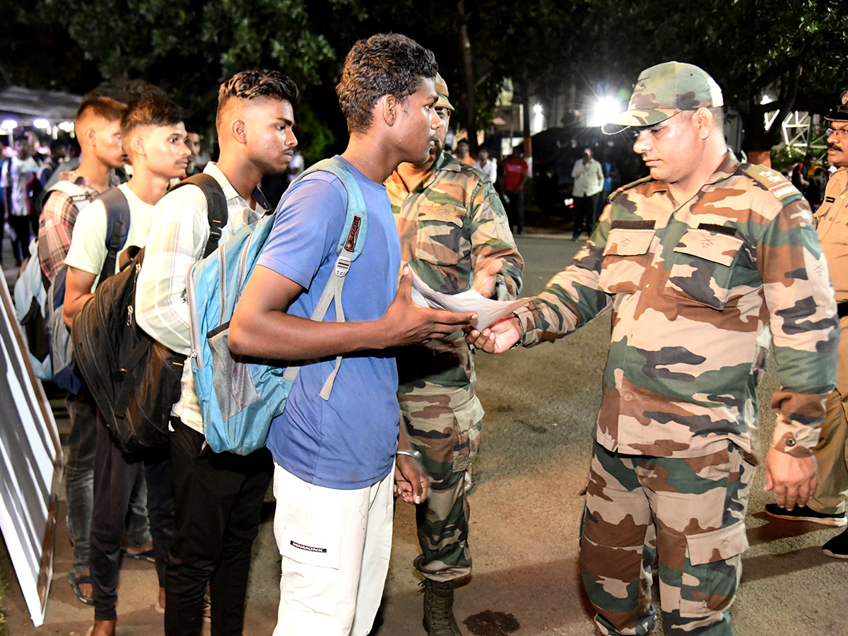 Army_20Recruitment_20In_20Visakhapatnam_20Photos_3.jpg 3