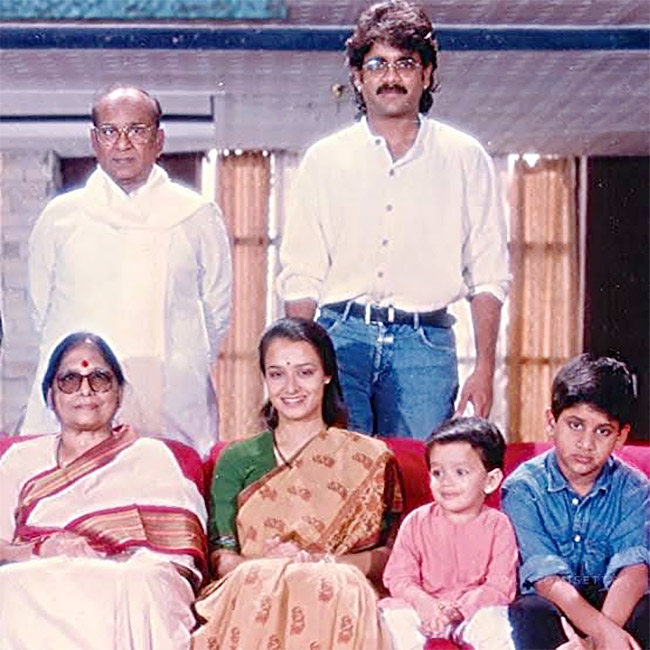 Akkineni_20Nagarjuna_20Rare_20and_20Unseen_20Photos__20_2813_29.jpg 13