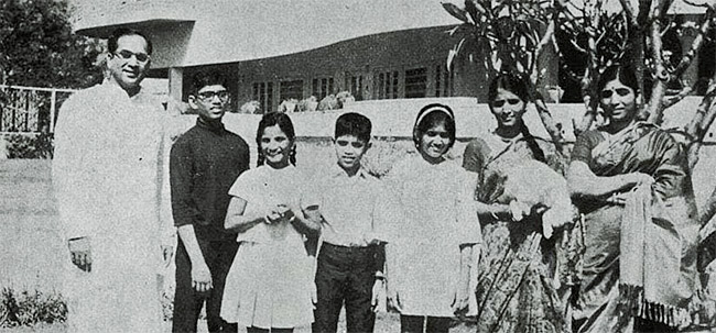 Akkineni_20Nagarjuna_20Rare_20and_20Unseen_20Photos__20_2818_29.jpg 18