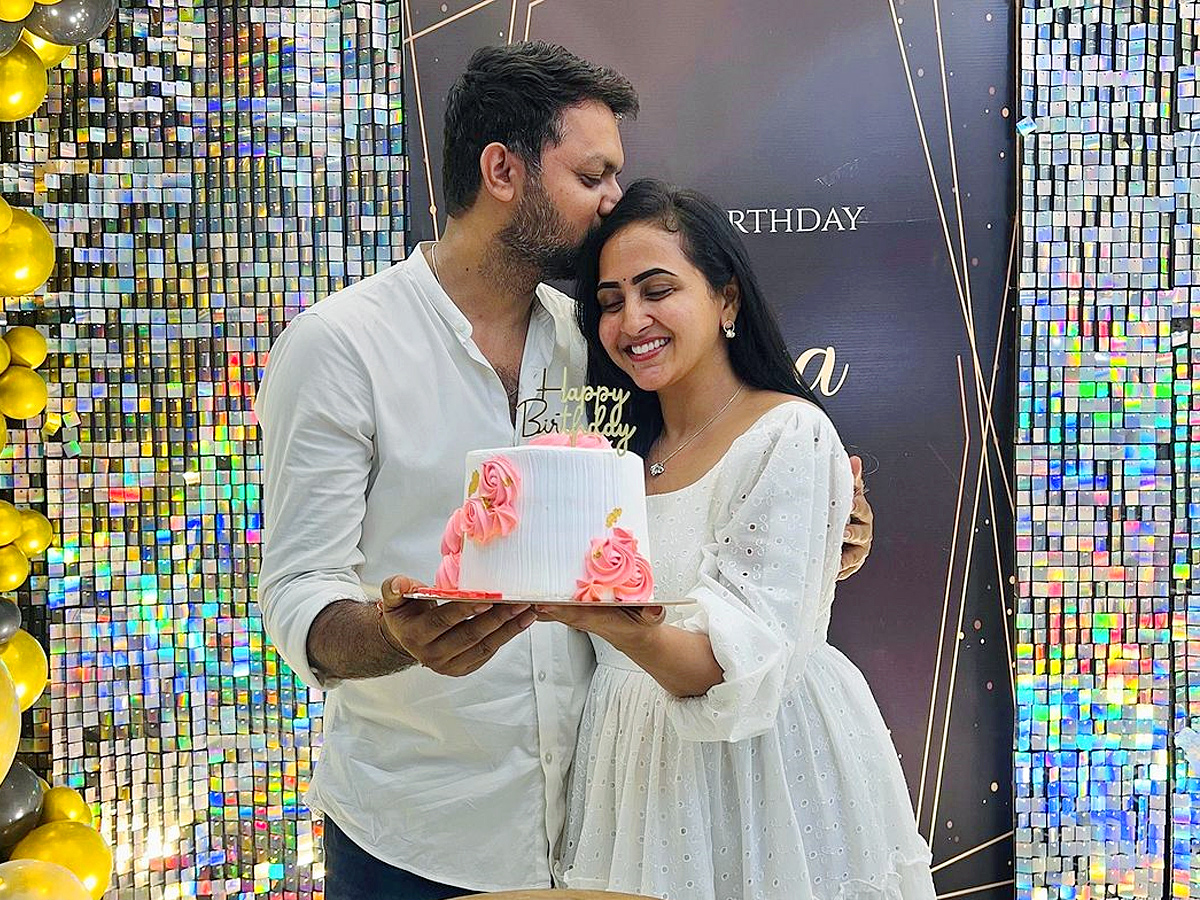 Anchor_20Lasya_20Grand_20Birthday_20Celebrations_20With_20Television_20stars_20Photos_20Goes_20Viral_20_2811_29_4.jpg 12