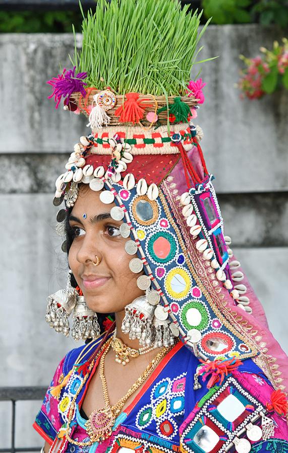 Teej_20Festival_20in_20Adilabad_20District_12.jpg 12