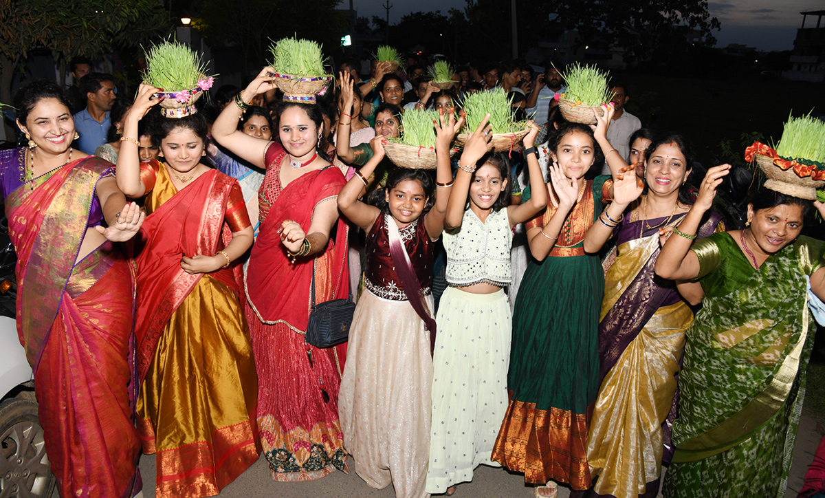 Teej_20Festival_20in_20Adilabad_20District_7.jpg 7