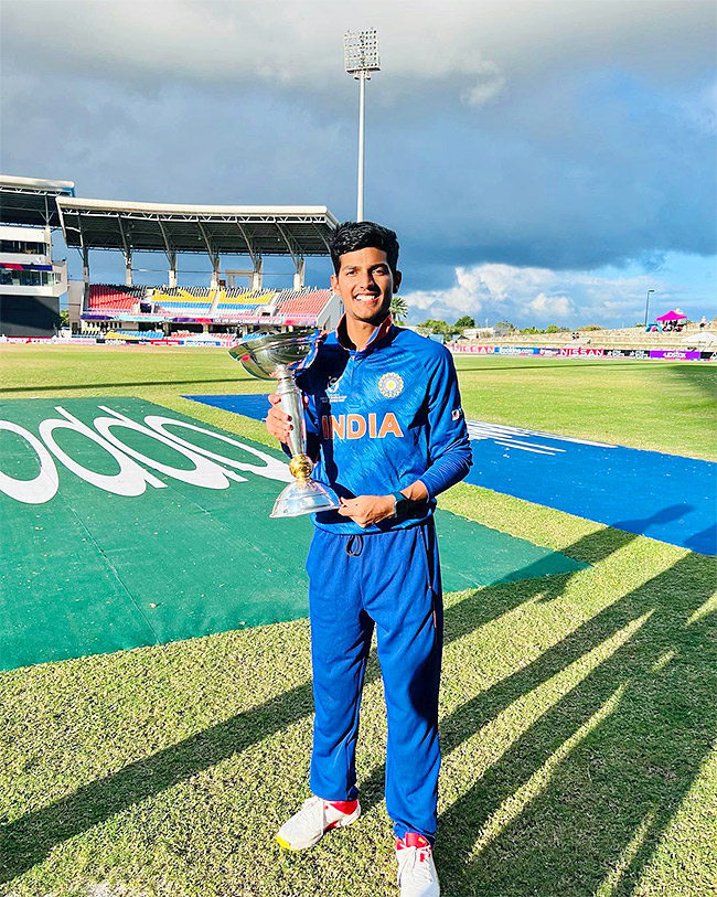 indian_20cricketer_20yash_20dhull_20photos__20_2815_29.jpg 15