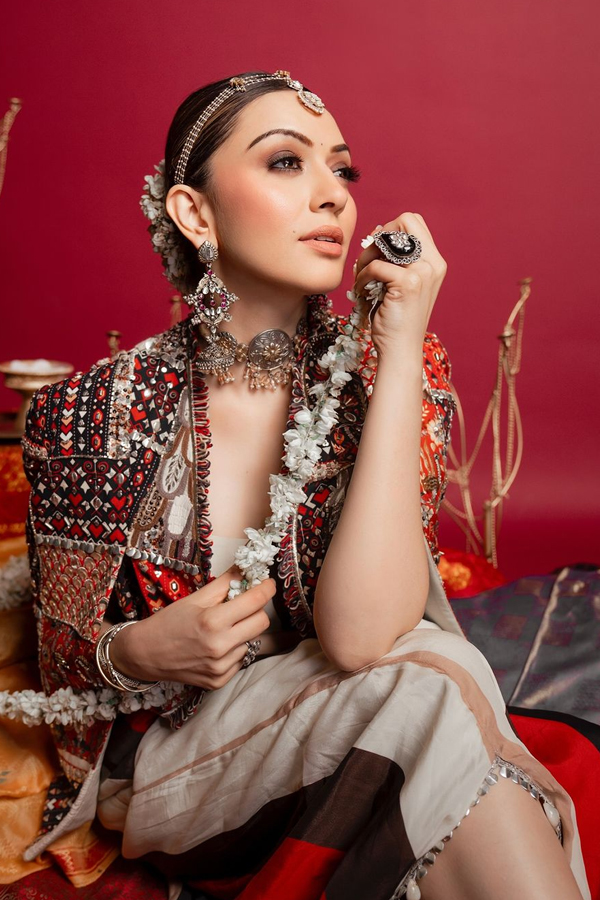 Hansika-Motwani-10.jpg 11