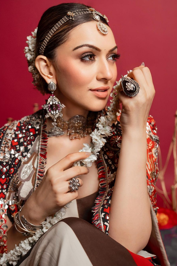 Hansika-Motwani-11.jpg 12