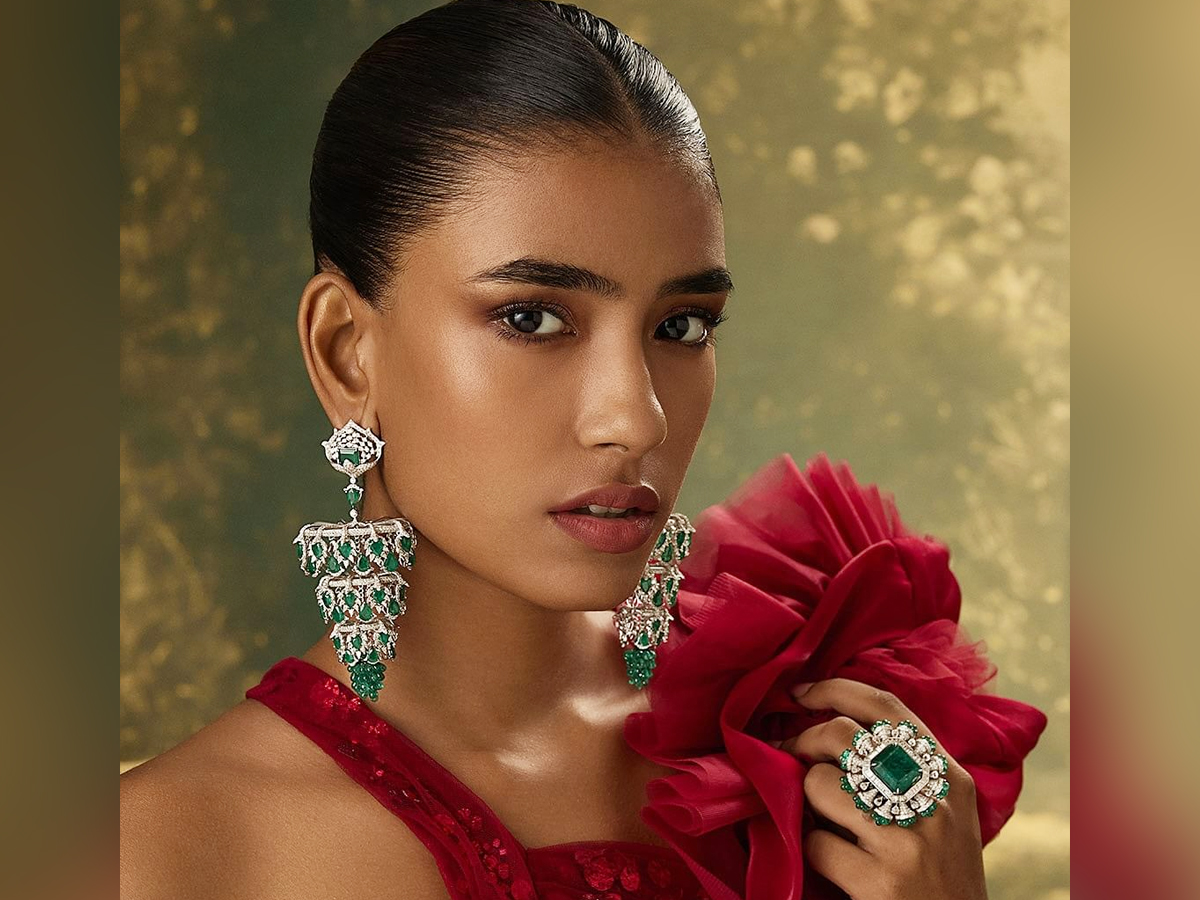 Manish-Malhotra-Jewellery-5.jpg 6