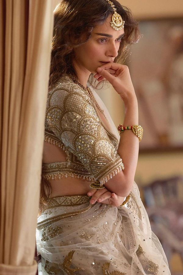 Matsya-World_Aditi-Rao-Hydari-4.jpg 5