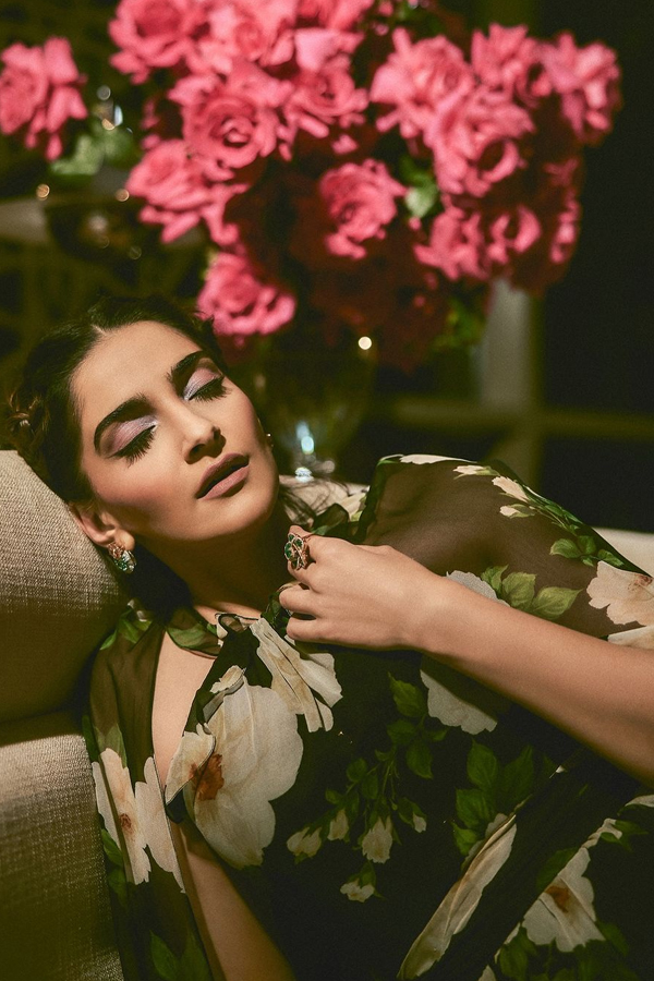 Sonam-Kapoor-2.jpg 3