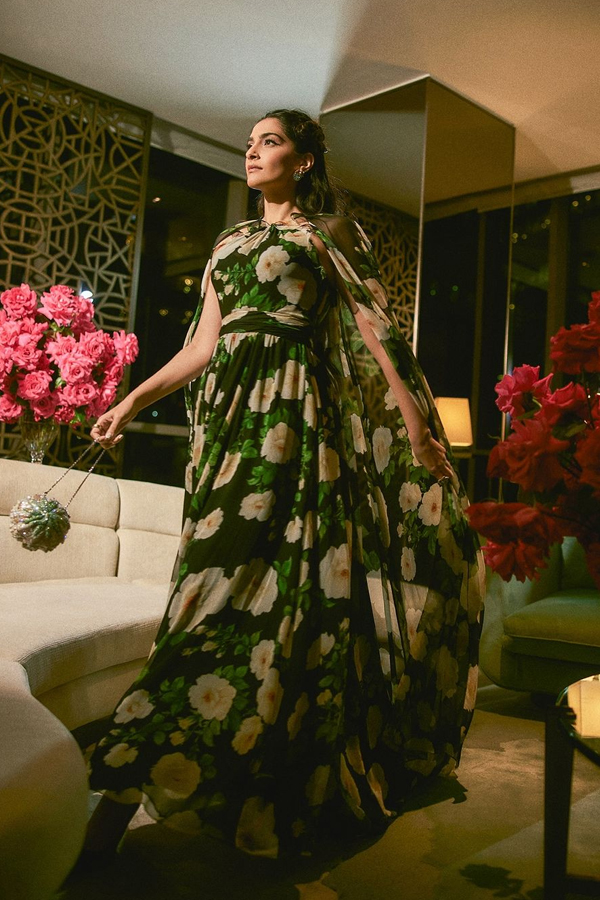 Sonam-Kapoor-4.jpg 5