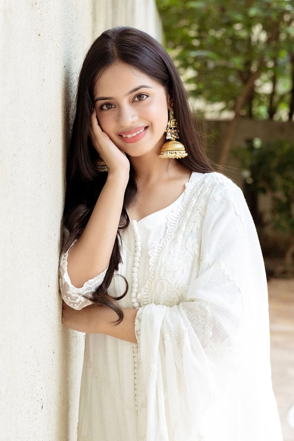 Nitanshi-Goel-2.jpg 3