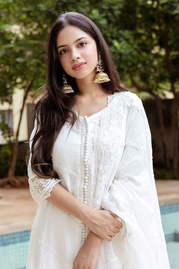 Nitanshi-Goel-5.jpg 6