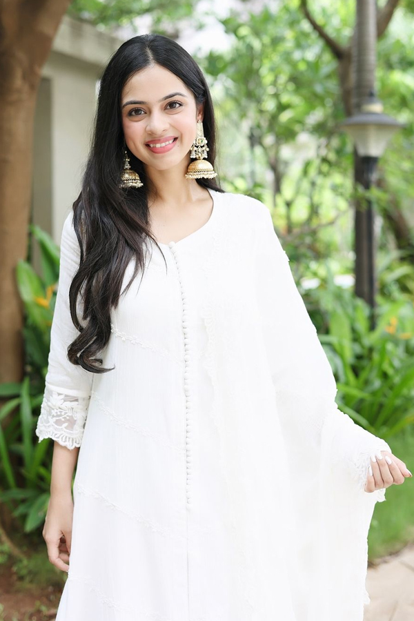 Nitanshi-Goel-7.jpg 8